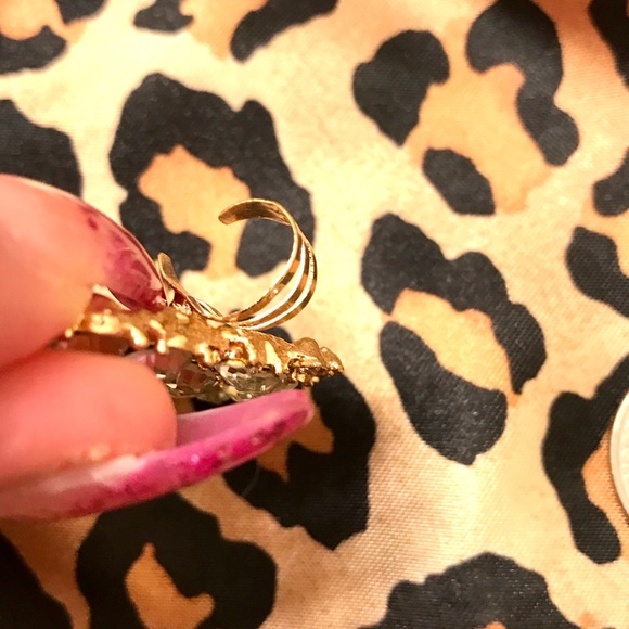 Gold Ear Cuff - Picture 6 of 7